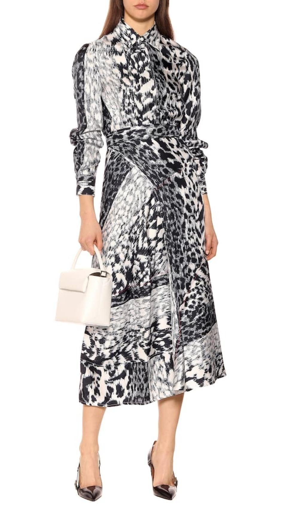 La reina Letizia ha escogido un conjunto de dos piezas de Victoria Federica.