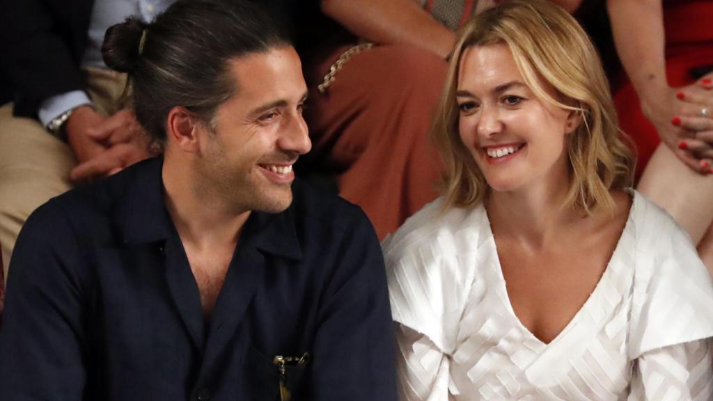 Carlos Torretta y Marta Ortega en un desfile de moda.