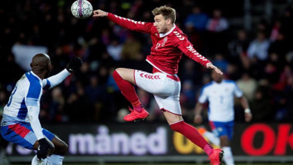Nicklas Bendtner con la selección
