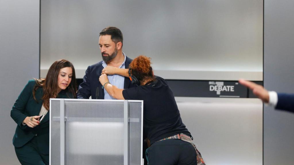 El presidente de Vox, Santiago Abascal, durante el debate electoral de este lunes.