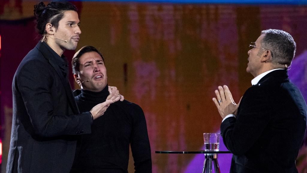 Jorge Javier Vázquez, Luca Onestini y Gianmarco Onestini en la última gala de 'GH VIP'.