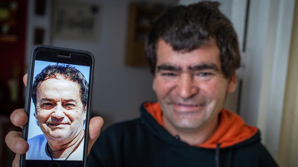 Luis Jiménez responde al apodo de 'Joselito' por su parecido físico con el niño cantor de 'El Pequeño Ruiseñor'.