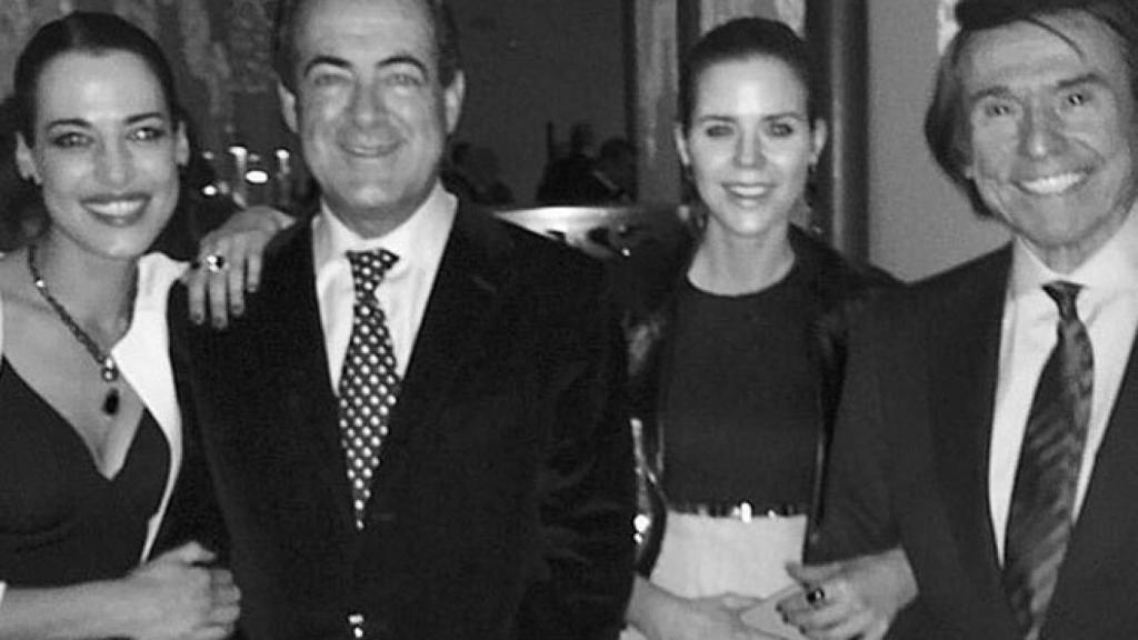 Ana Bono, José Bono, Amelia Bono y el suegro de ésta, el cantante Raphael.