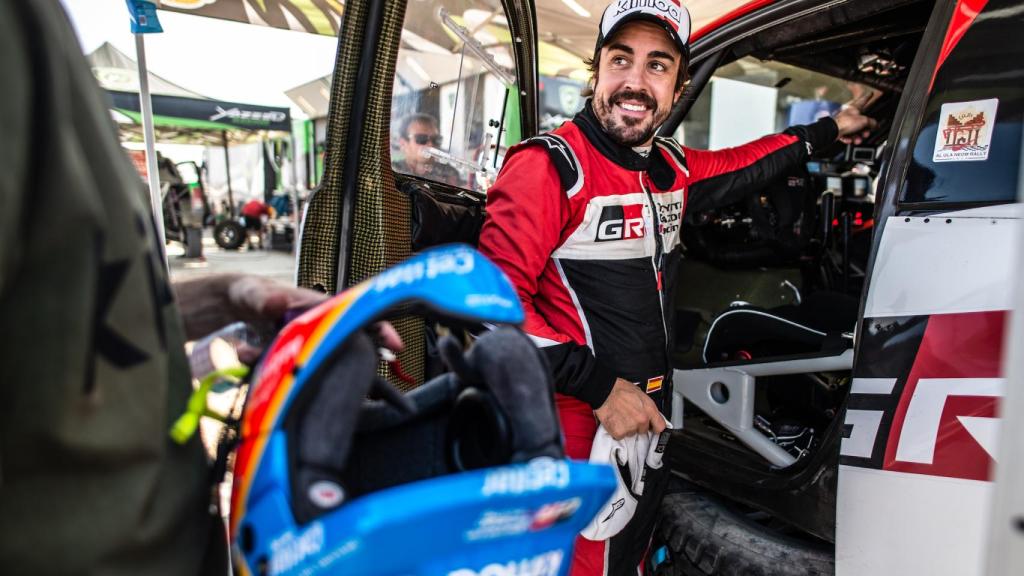 Fernando Alonso en el Rally Al Ula-Neom