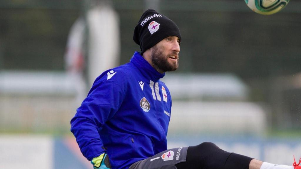 Dani Giménez intenta apagar el incendio de Christian Santos