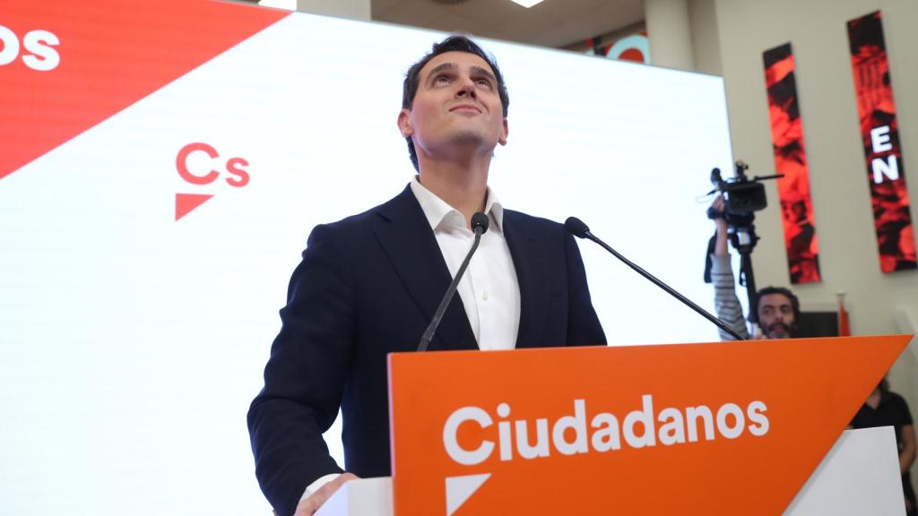 Albert Rivera visiblemente emocionado en el discurso donde ha anunciado su dimisión como líder de Ciudadanos.