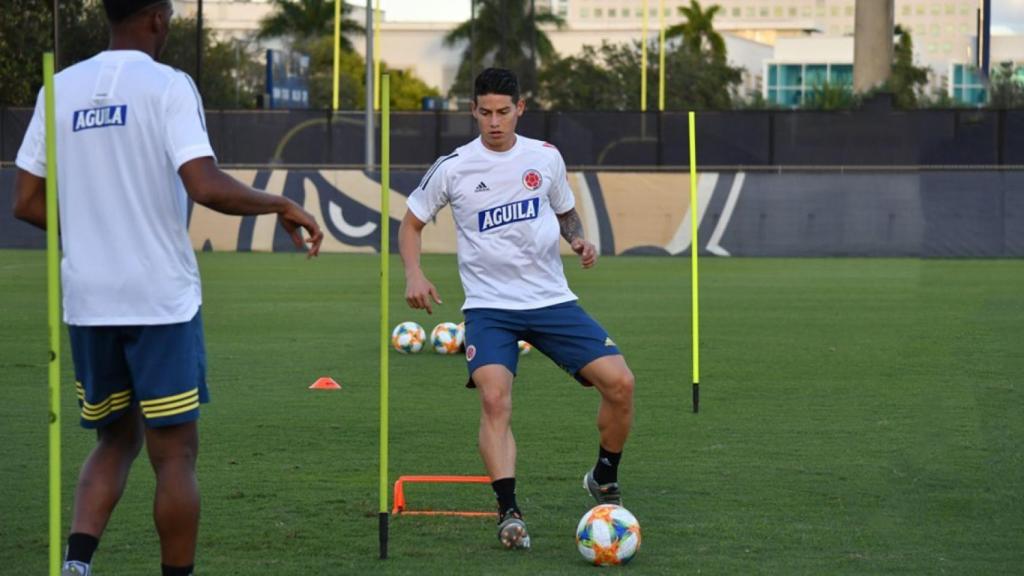 James Rodriguez entrena con Colombia