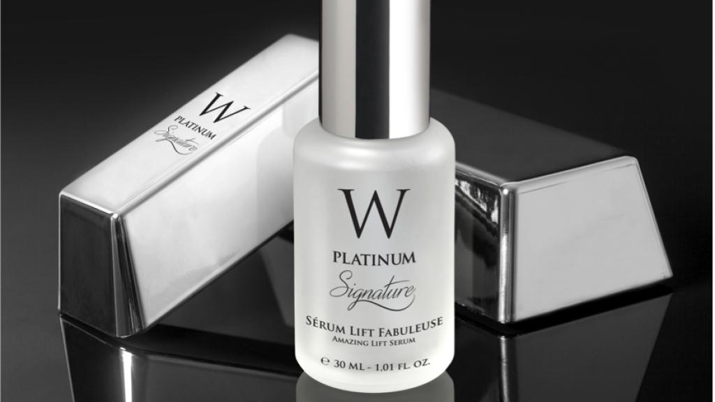 El Serum Tensor Fabuloso reafirma las pieles flácidas.