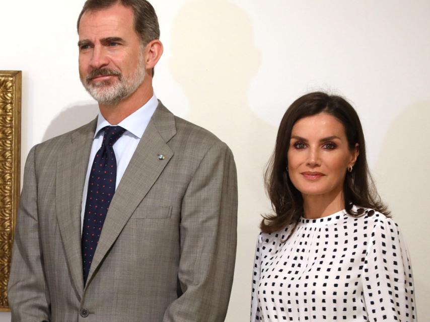 La Reina se despide de Cuba de nuevo con lunares.