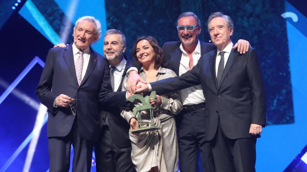 Luis del Olmo, Carlos Alsina, Pepa Bueno, Carlos Herrera e Iñaki Gabilondo, durante la entrega de los Premios Ondas 2019 realizada esta semana.