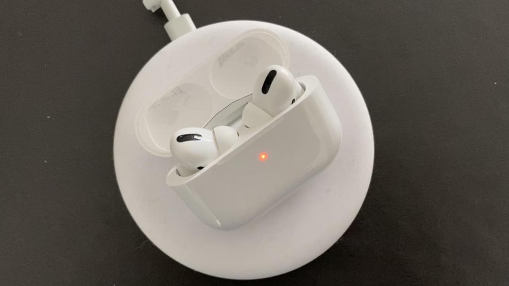 Los AirPods Pro ya tienen recarga inalámbrica