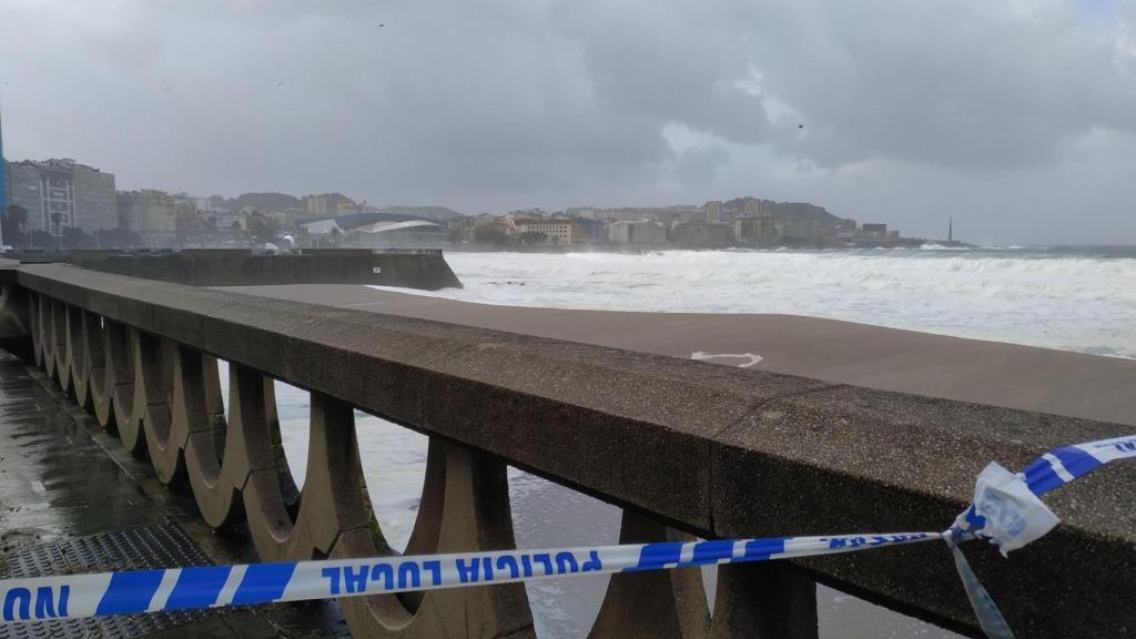 temporal cecilia borrasca tiempo playa paseo