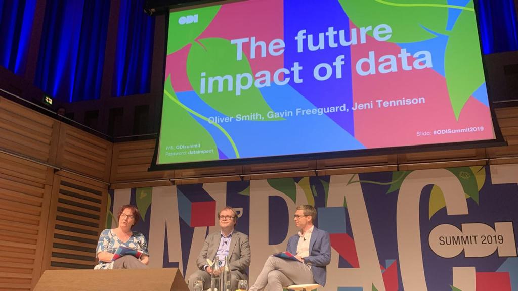 El director de Estrategia en Telefónica Innovación Alpha, Oliver Smith, en la mesa de conclusiones del evento de Open Data Institute.