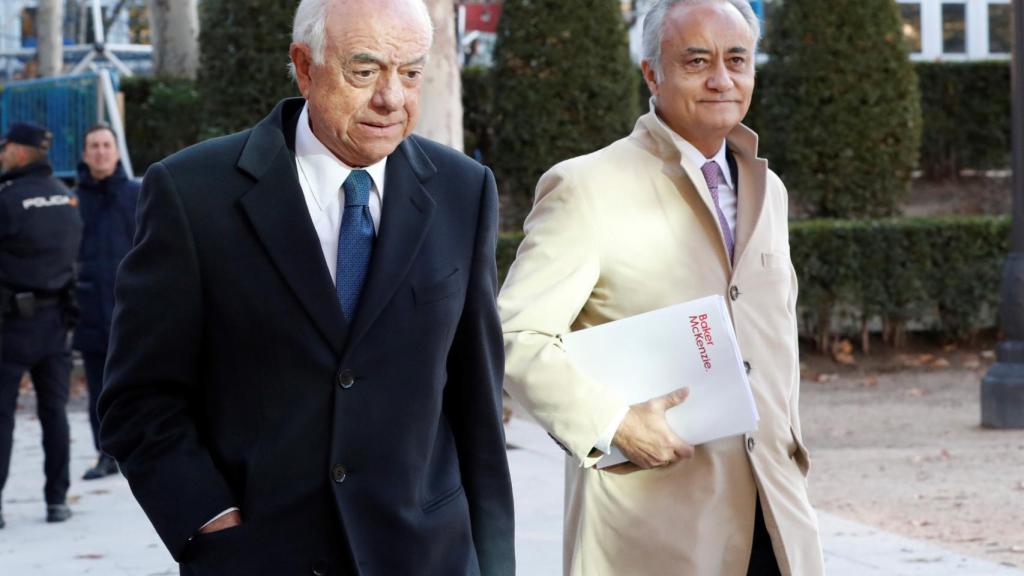Francisco González (izquierda), expresidente de BBVA.