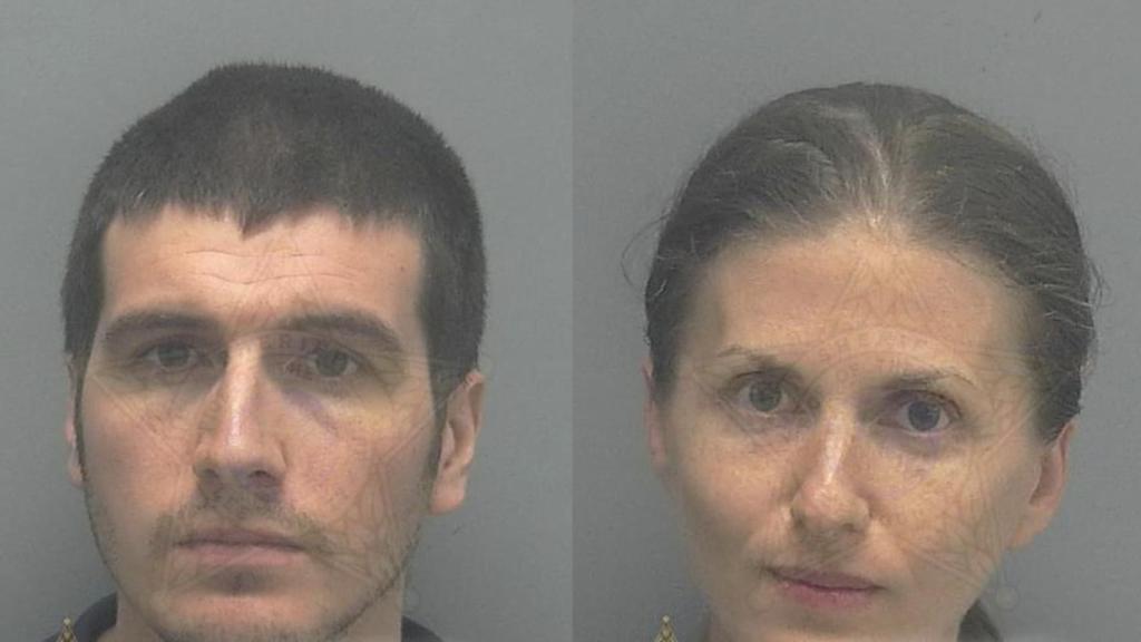 Los padres de los niños.