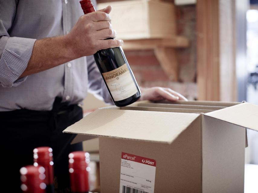 El vino pesa y más allá de 3 botellas es difícil cargar con él.