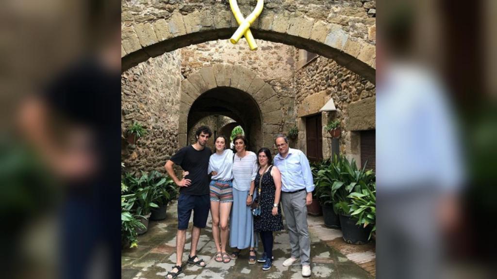 De izquierda a derecha: Guillem y Helena Torra, Carola Miró, Carola Torra y Quim Torra.
