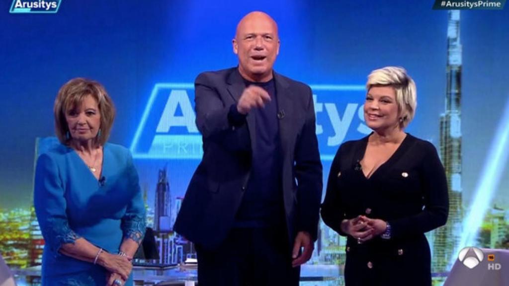 María Teresa Campos y Terelu Campos han acompañado a Alfonso Arús en el estreno de su programa en Antena 3.