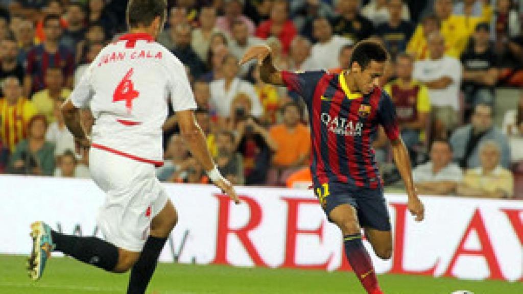 Juan Cala frente a Neymar.