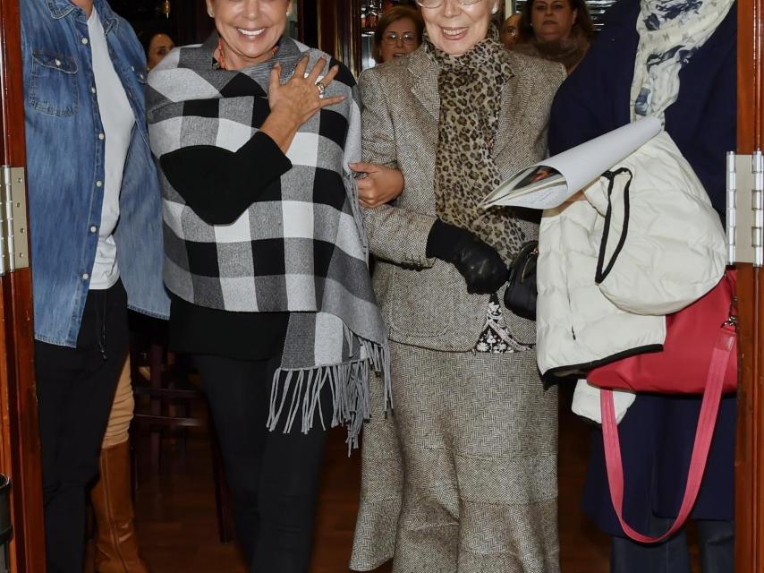 Isa Pantoja no ha estado presente en la comida organizada por sus fans.