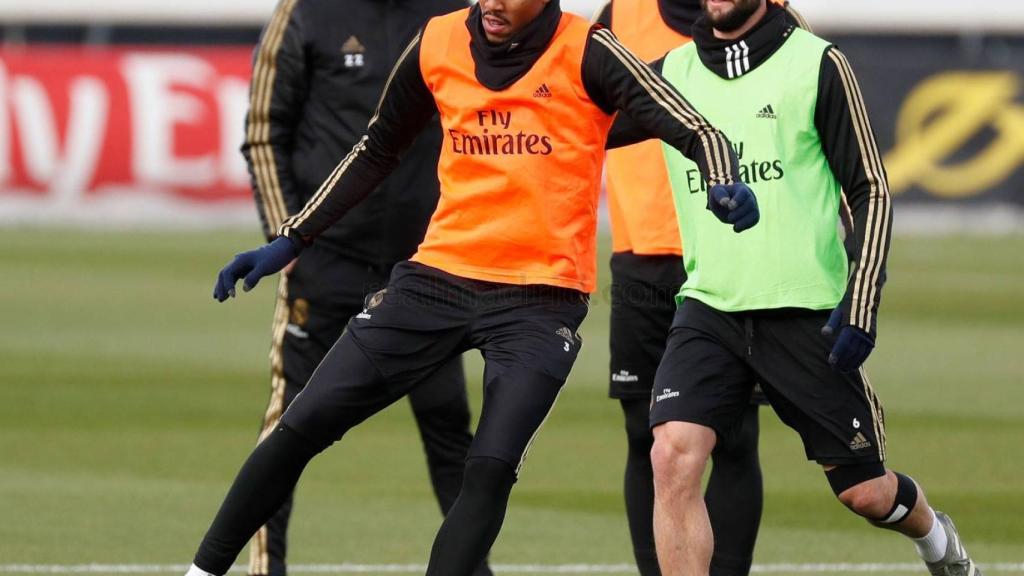 Militao y Nacho se entrenan en Valdebebas