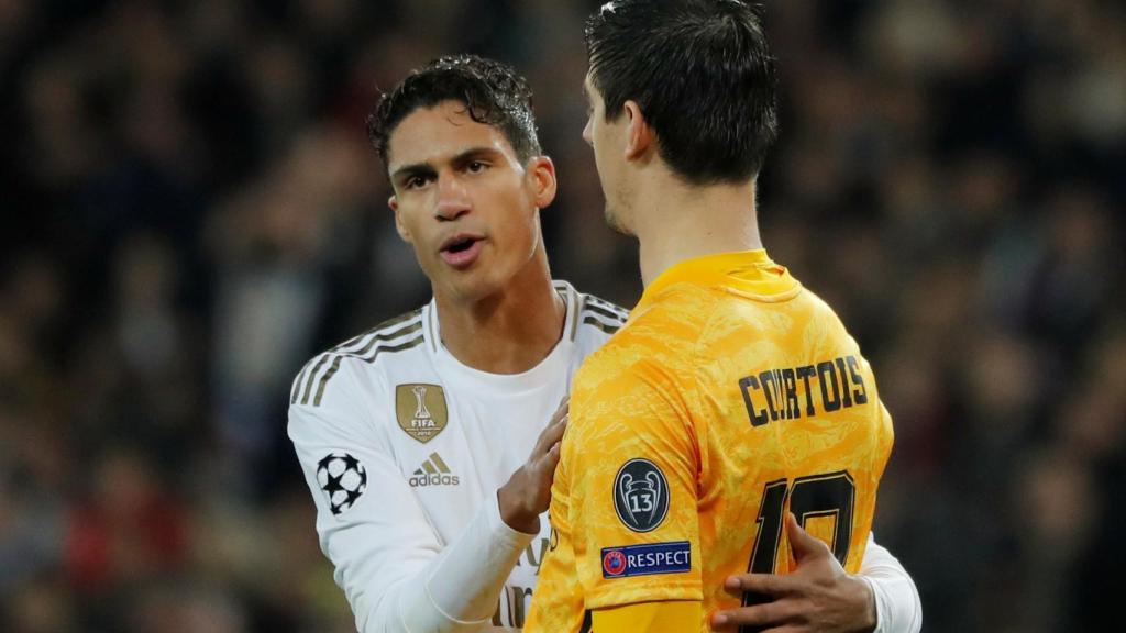 Varane anima a Courtois