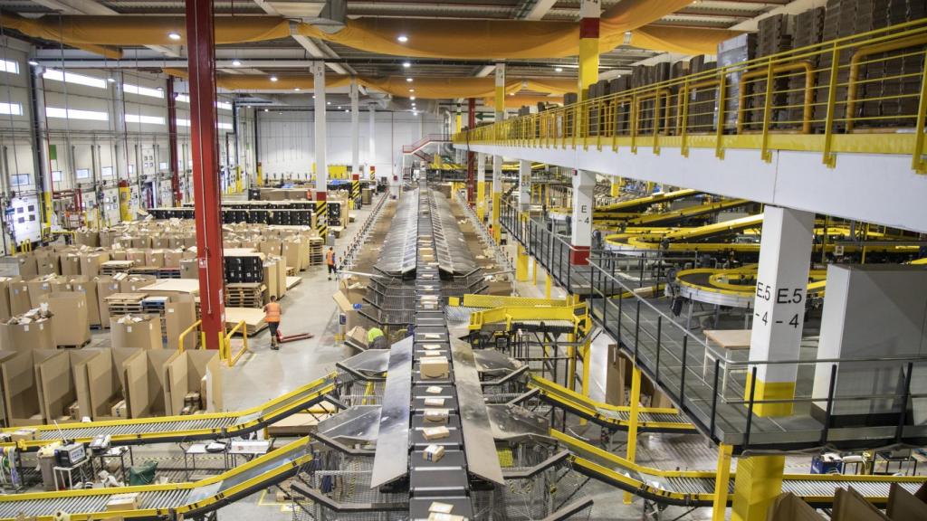 Imagen del mayor centro logístico de Amazon en España, ubicado en San Fernando de Henares, Comunidad de Madrid.