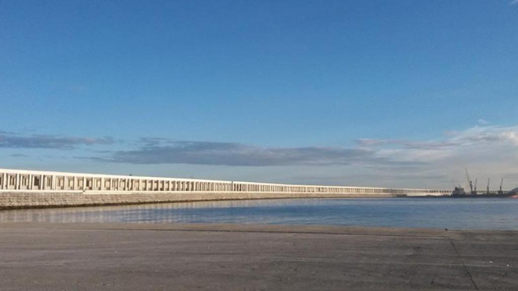 Repsol, más cerca de llevarse  el petróleo desde A Coruña a Punta Langosteira