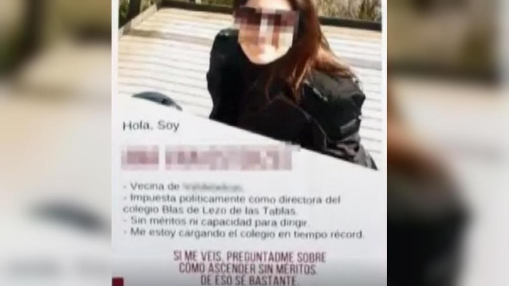 Los carteles han sido distribuidos por alguno de los padres del Colegio Blas de Lezo.