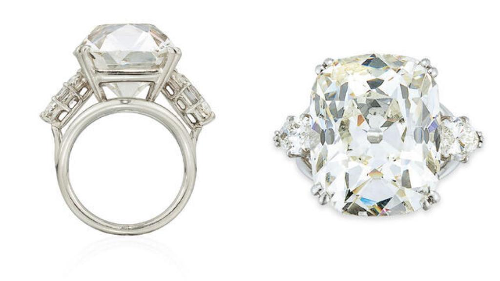 Sortija de Carmen Polo subastada por Christie's que no ha encontrado comprador.