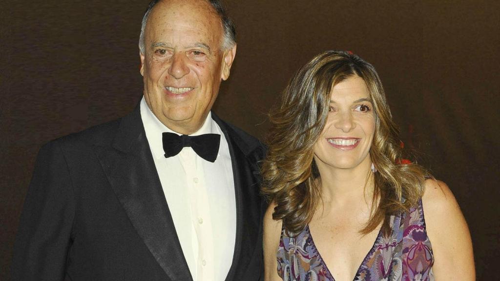 El Marqués de Griñón con su hija favorita, en un acto público.