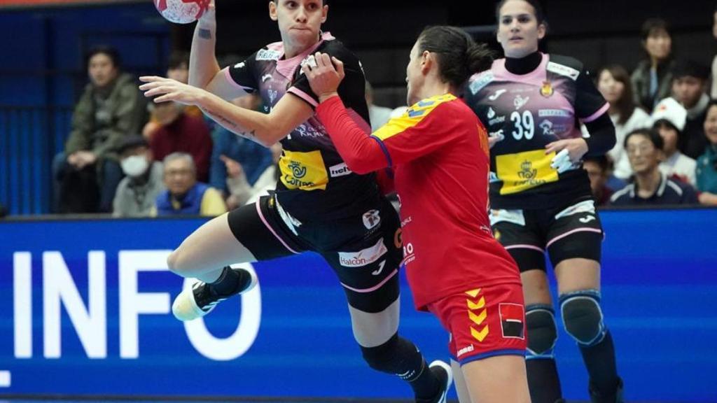 Alicia Fernández Fraga, durante el Rumanía - España del Mundial femenino de balonmano