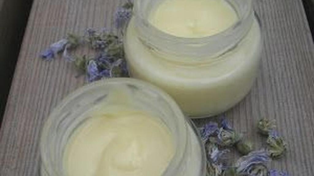 Crema facial e hidratante.