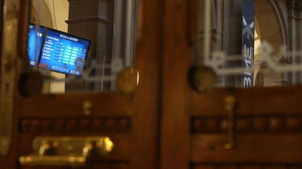 ibex-35-bolsa-madrid-puerta-efe