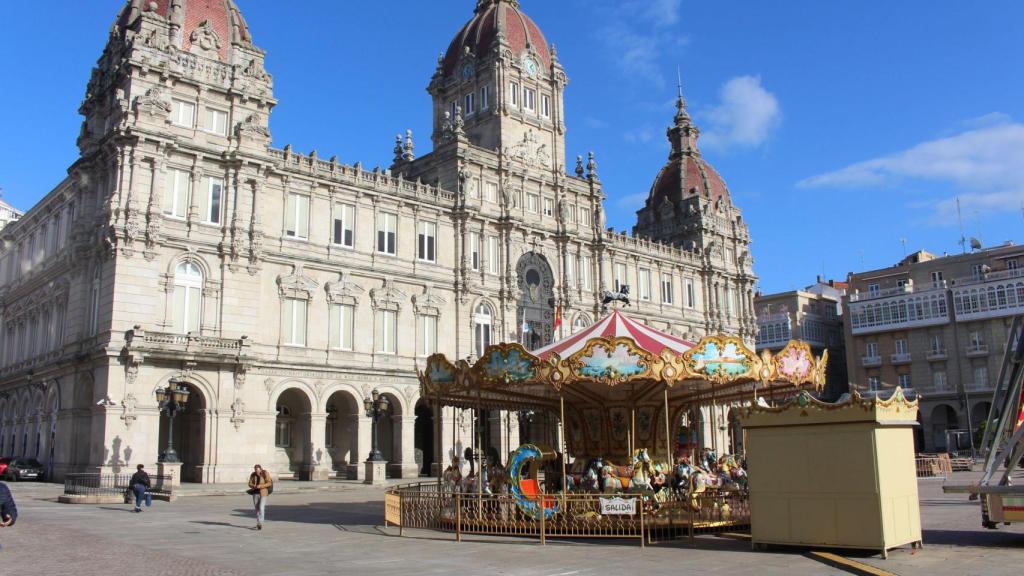 Comienza el montaje del poblado navideño de A Coruña