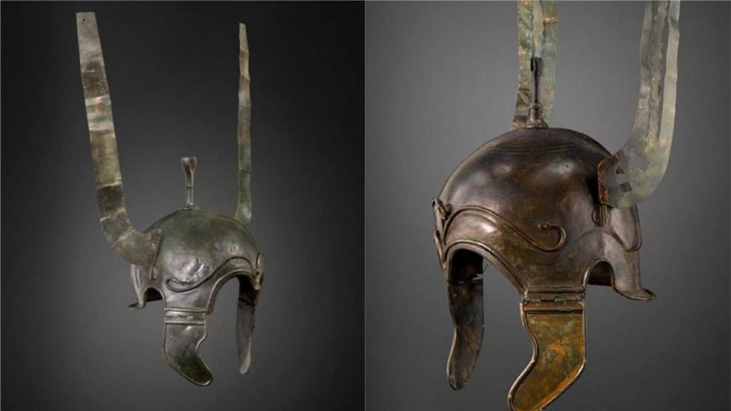 Dos de los cascos celtíberos expoliados en los años 80.
