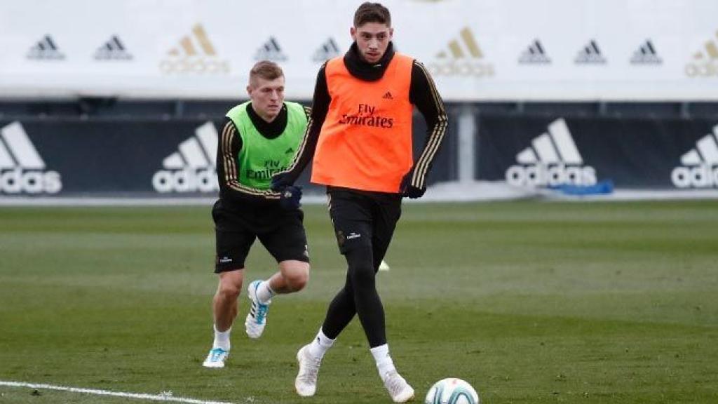 Kroos y Fede Valverde, en un entrenamiento del Real Madrid