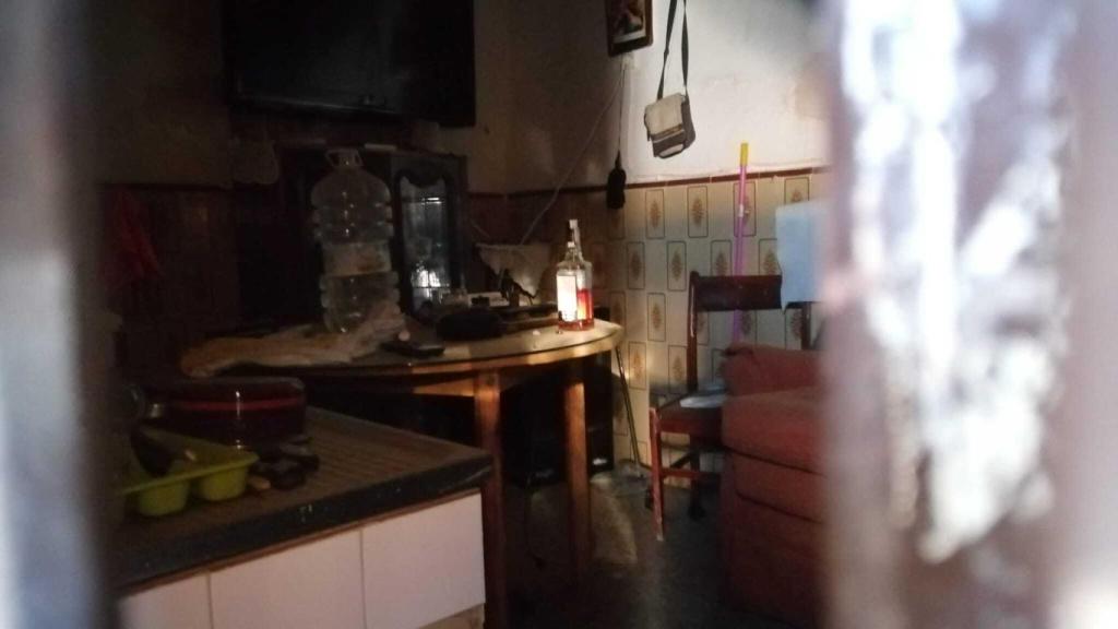 La deteriorada vivienda donde vivía Bernardo sigue precintada por la Guardia Civil