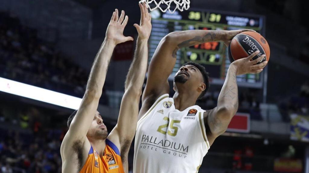 Mickey, durante el encuentro de Euroliga entre Real Madrid y Valencia Basket