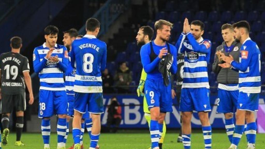 Jugadores del Deportivo durante un partido de esta temporada