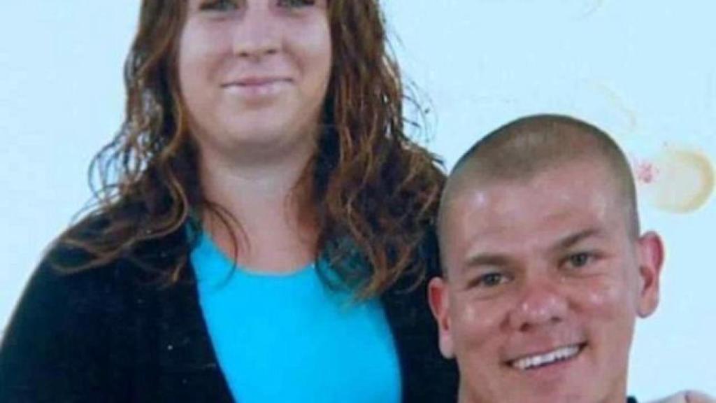 Felipe, junto a su mujer Alisha.