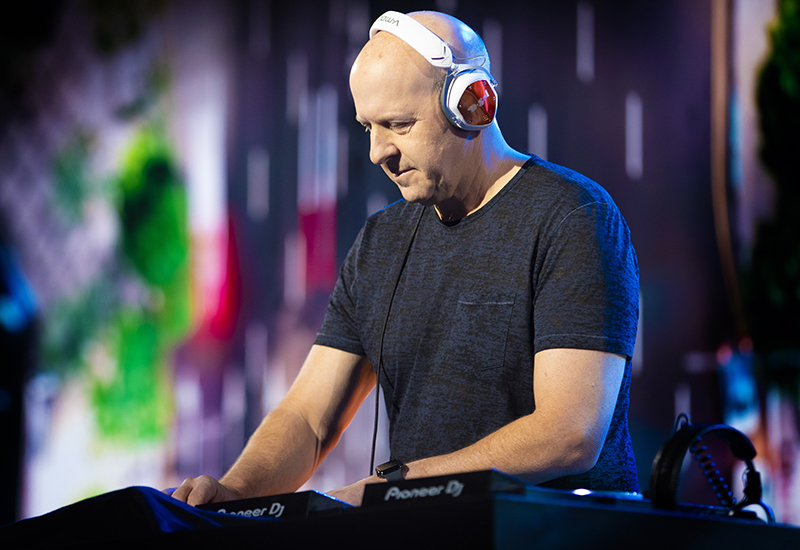 El CEO de Goldman Sachs, David M. Solomon, DJ espontáneo del Reinvent. Foto: AWS