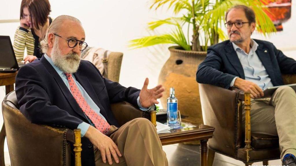 Mariano Gómez-Ulla, a la izquierda, es el actual presidente.