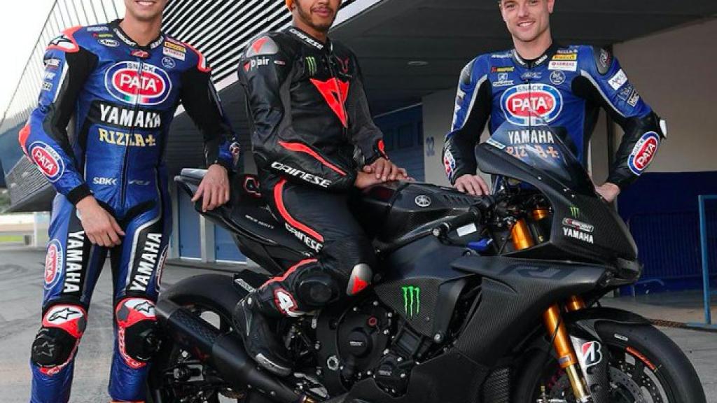 Hamilton, sobre una Yamaha de Superbikes en 2018
