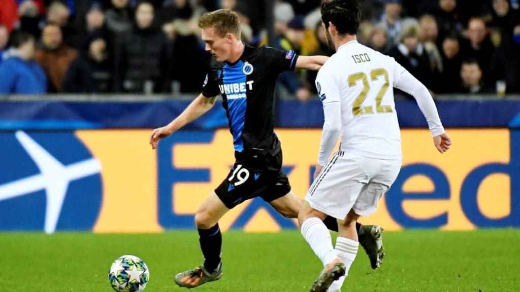 Isco presiona a Vlietinck