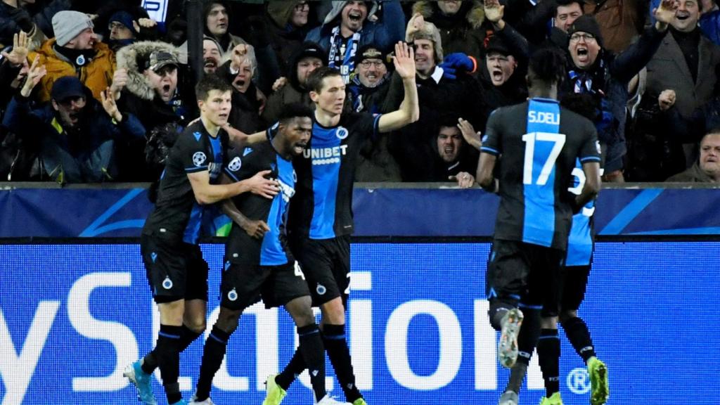 Los jugadores del Brujas celebran el gol de Hans Vanaken
