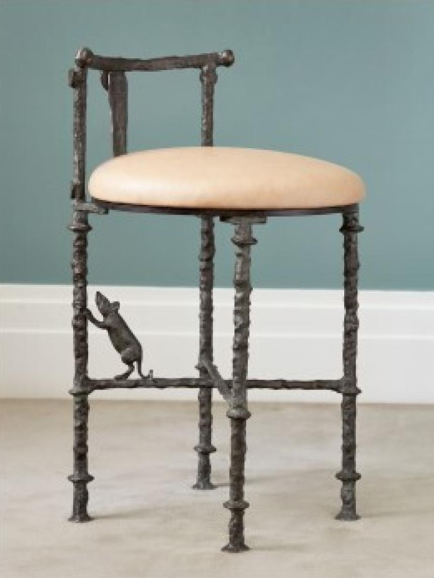 Detalle del 'Tabouret de coiffeuse à la souris' subastado por Jacobs.