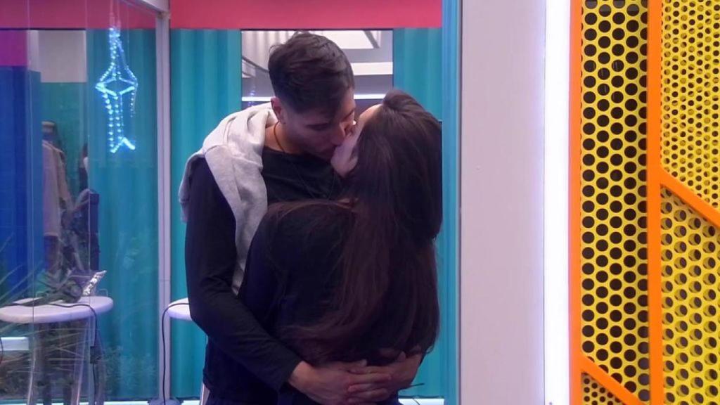 ‘GH VIP’: Los besos de Adara y Gianmarco marcan la gala en la que Noemí es expulsada