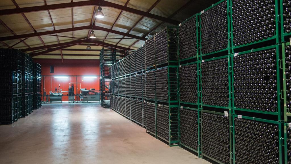 La sala del cava en Bodegas Langa.