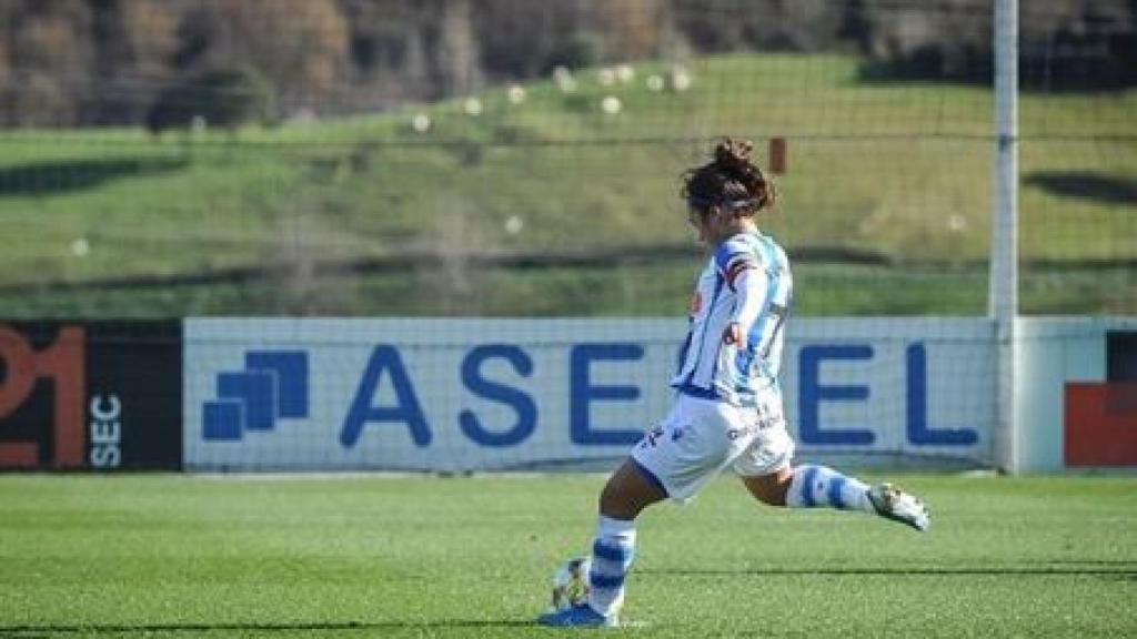 Nahikari García con la Real Sociedad